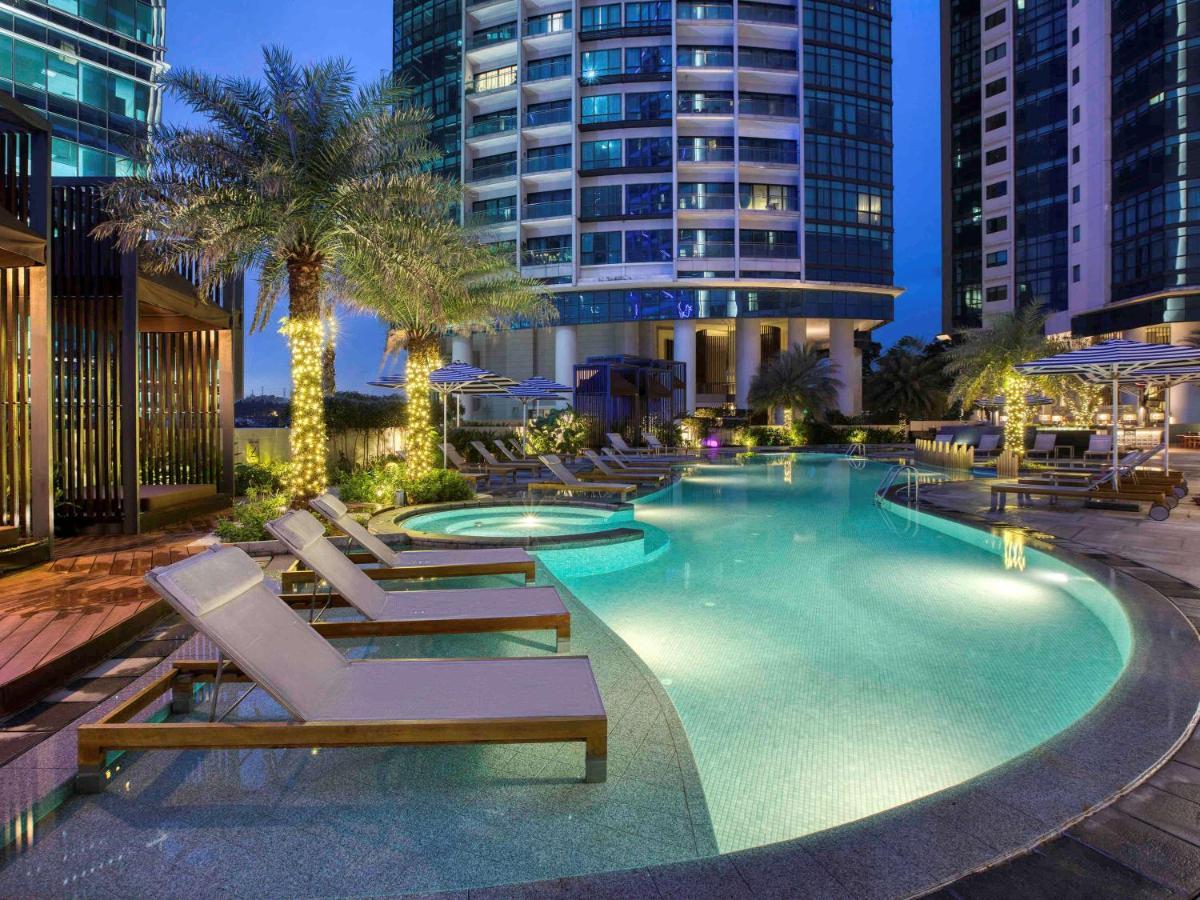 Sofitel Kuala Lumpur Damansara Hotel Ngoại thất bức ảnh The pool at the hotel